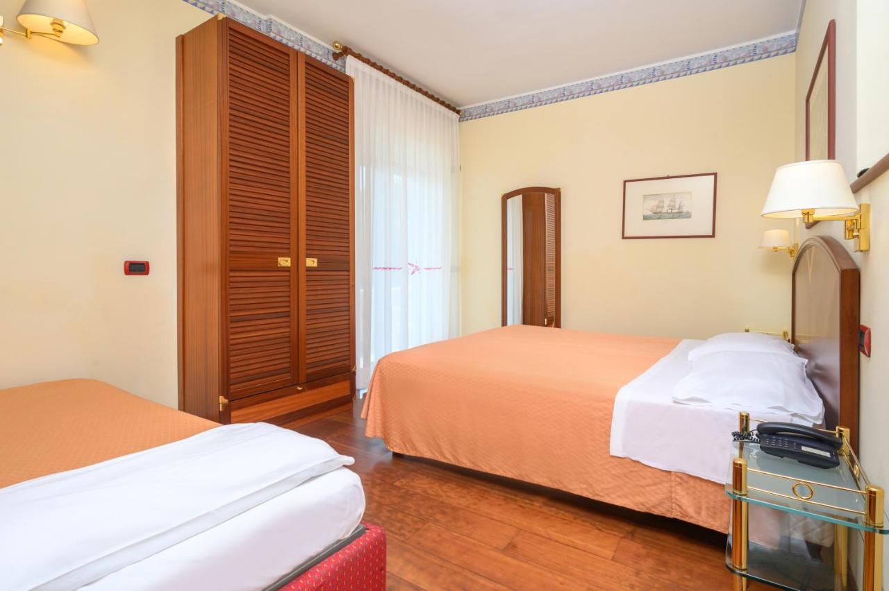 Atilius Hotel & Suites Riccione Eksteriør bilde